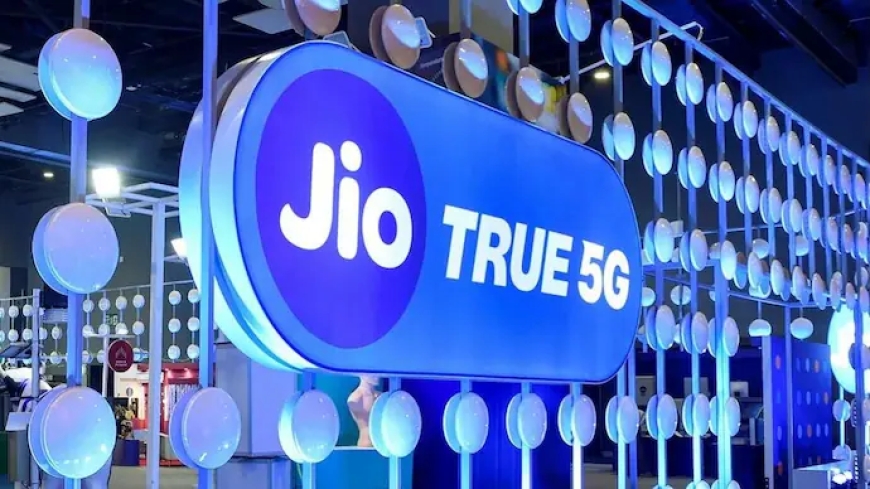 Reliance Jio Q1 results: Net profit rises 12% YoY to Rs 5,445 crore