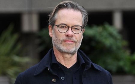 Guy Pearce Net Worth 2025, How rich is Guy Pearce?