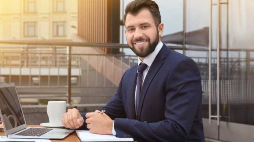 7 Types of LinkedIn Posts That Turn Followers into Paying Clients
